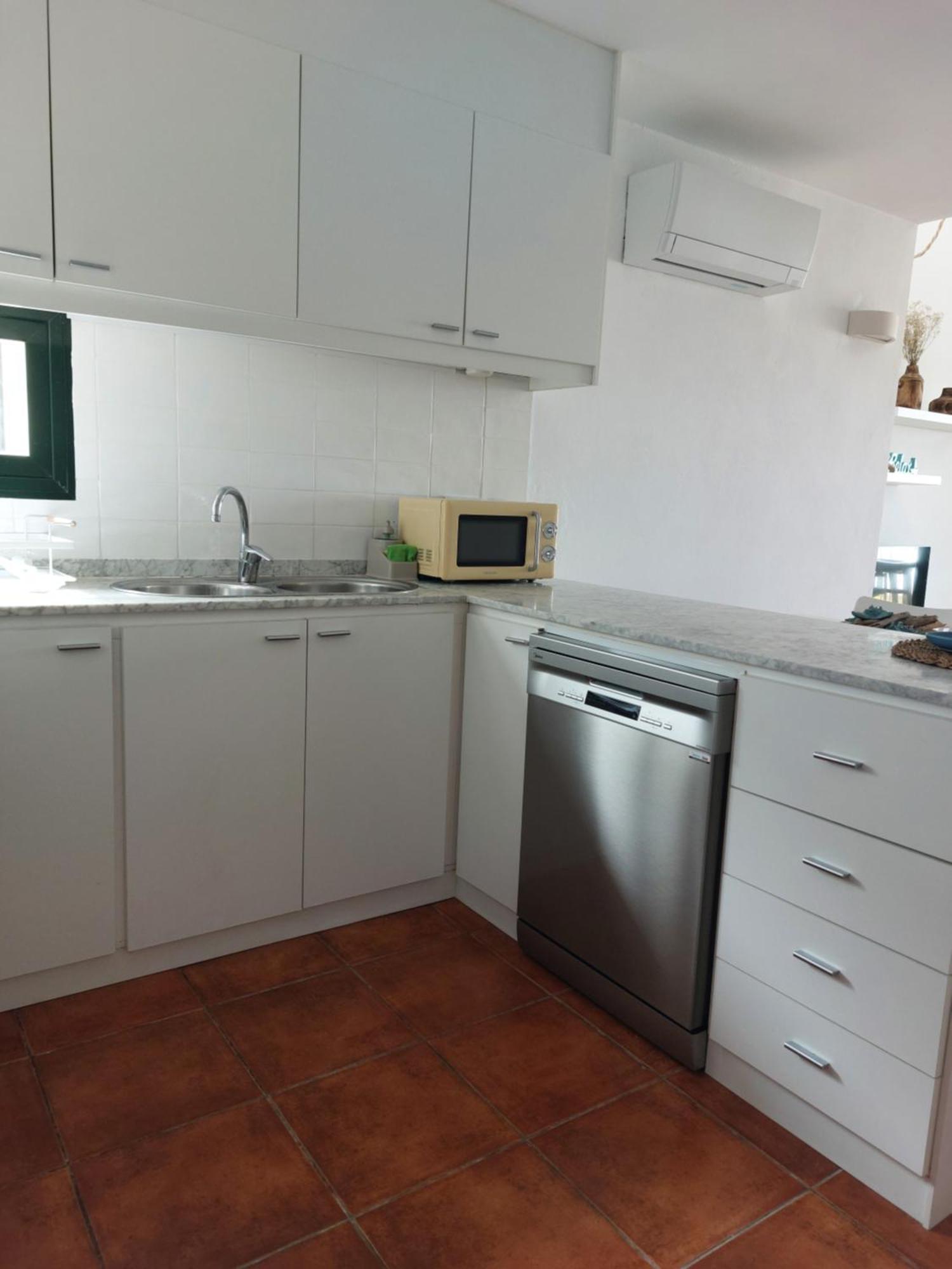 Casa Tortuga Con Piscina Com Apartment Cala' en Bosch Bagian luar foto