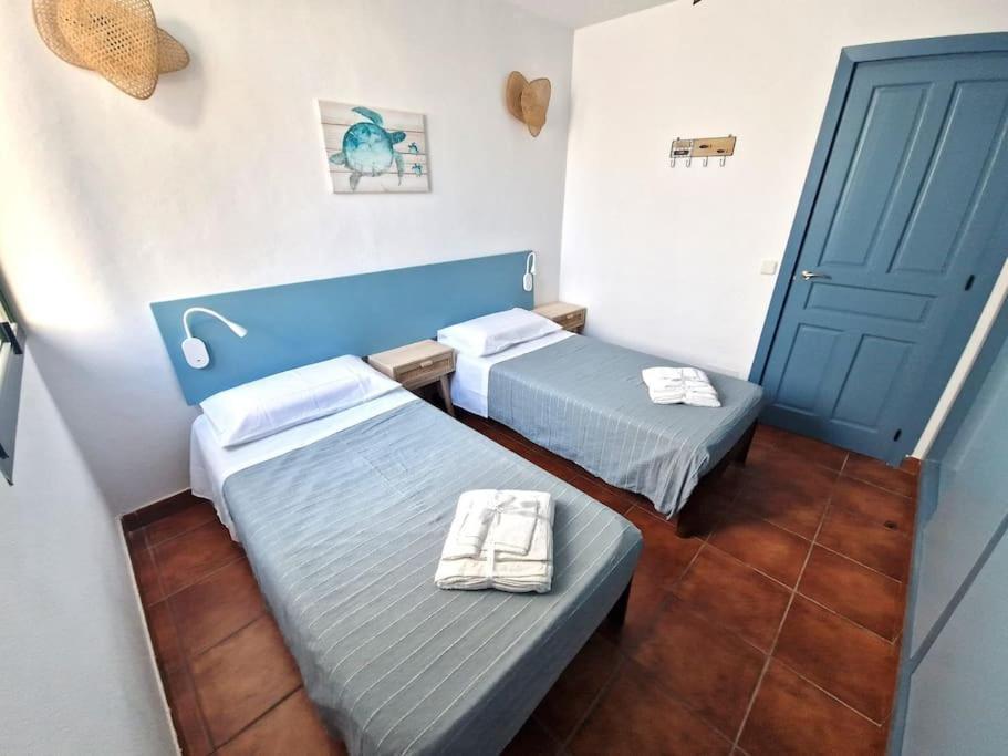 Casa Tortuga Con Piscina Com Apartment Cala' en Bosch Bagian luar foto